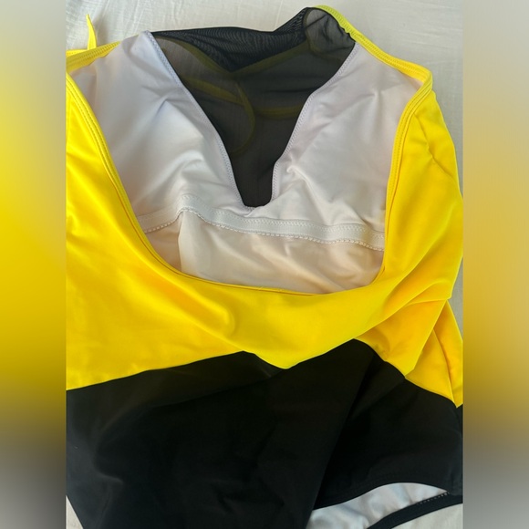 Black & Yellow Halter top style 1 piece one piece swimsuit. Size Large L - Picture 5 of 9